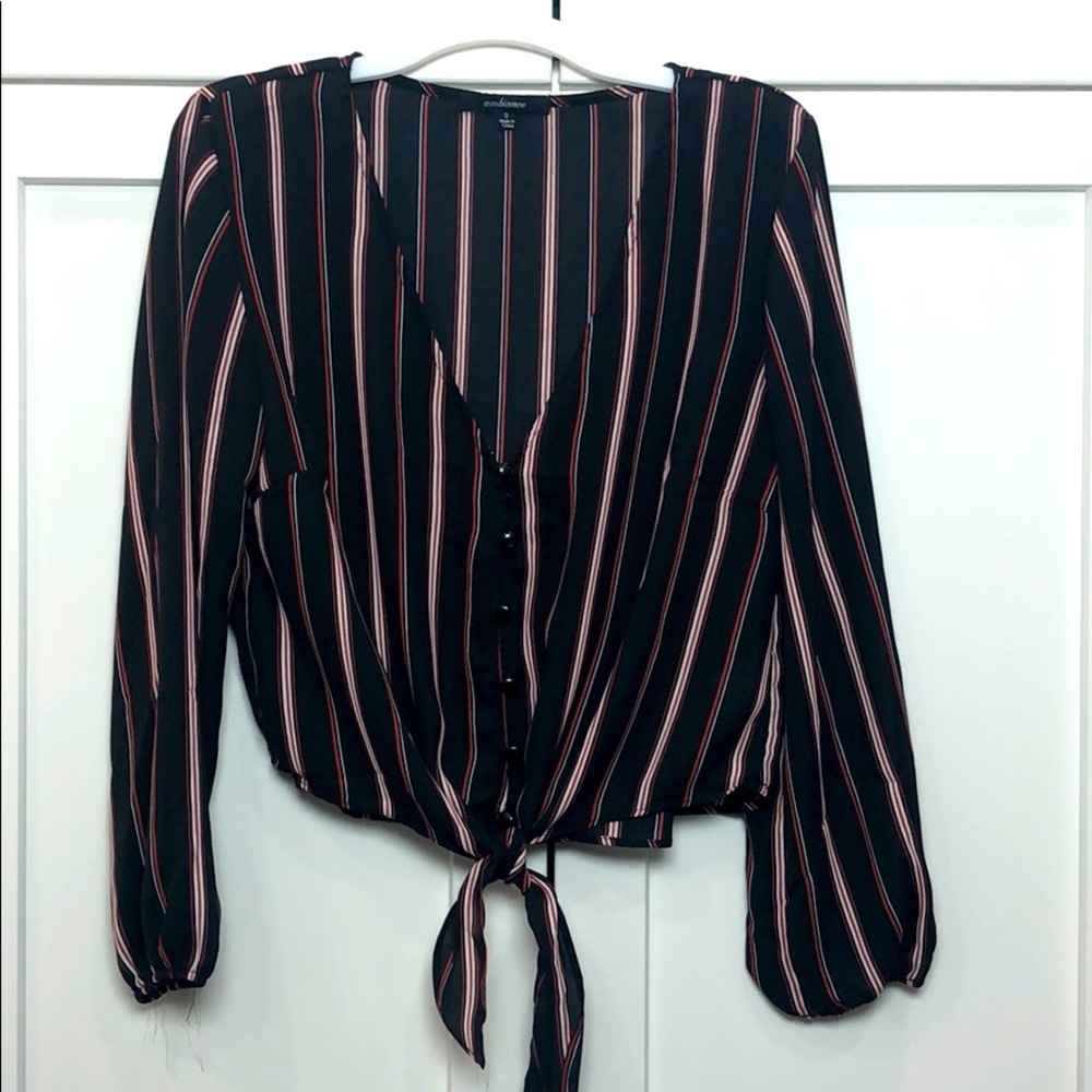 Lightweight cropped tie-blouse
